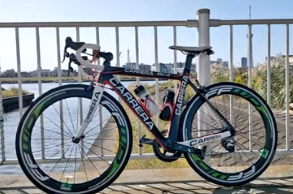 Taiyo Cycling Tv De Rosaとcarreraは持ってるので 色は違うものの京都伏見は再現可能 でも京伏ジャージ持ってないのと 小鞠君はともかく御堂筋君は僕と体型が違いすぎてて 御堂筋君はスーパーモデル体型だもんなぁ 御堂筋翔 岸神小鞠 京都伏見