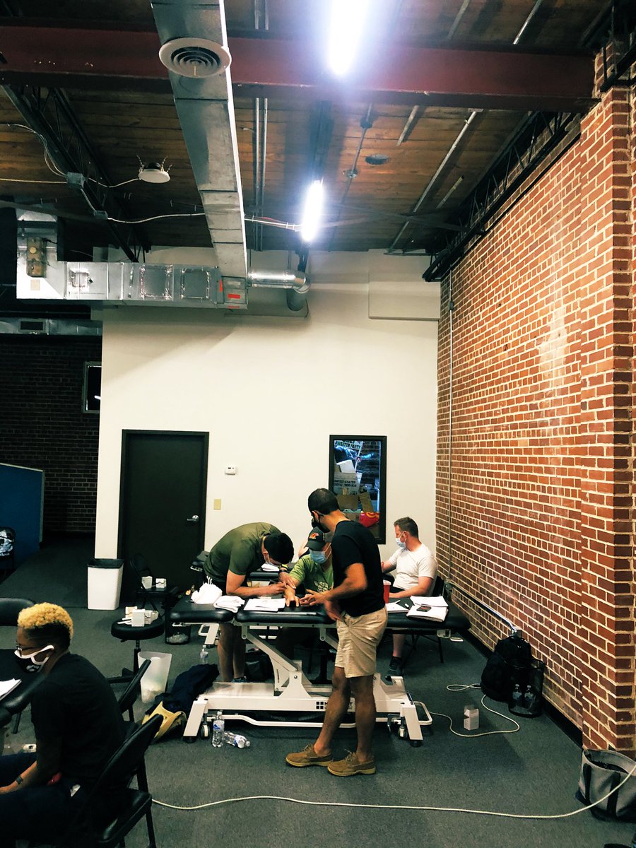 BenjaminEnglan5's tweet photo. 20 Physical Therapists tackling new skills in dry needling with electricity as an integral part of clinical practice. Learn from the worldwide leader in DN and Spinal Manipulation Education! @osteopractor #AAMT! #Raiseyourgame #choosePTfirst https://t.co/D0yUfLkkep