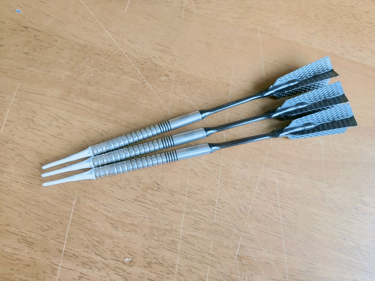 こづっち バレル更新でっせ と言ってもバレル自体は変えてないのでセッティング紹介 バレル One80スタンピード エクステ8mm シャフト 440lシャフト フライト 自作 超スリム チップ フィットポイントプラス セッティング長がだいたいカード2枚分 T