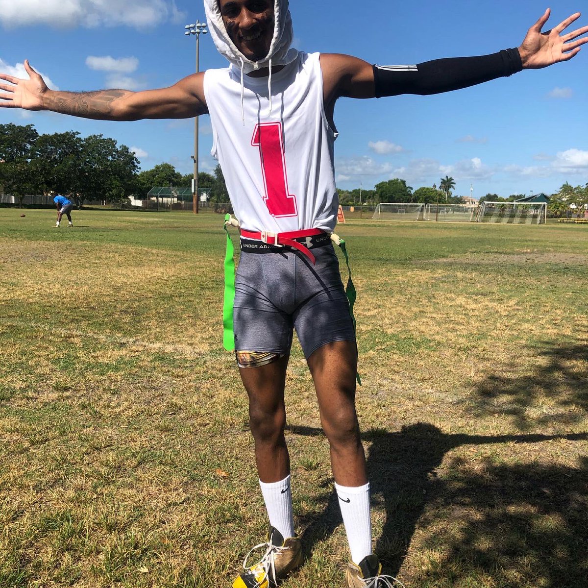 _grenz1's tweet image. “𝕴𝖋 𝕴’𝖒 𝖑𝖞𝖎𝖓𝖌 𝖙𝖍𝖊𝖓 𝕴’𝖒 𝖋𝖑𝖞𝖎𝖓𝖌 “¹︎💫 #longlivemuncho💔 #longlivegodmama💔 30-6  #2touchdowns @AB84