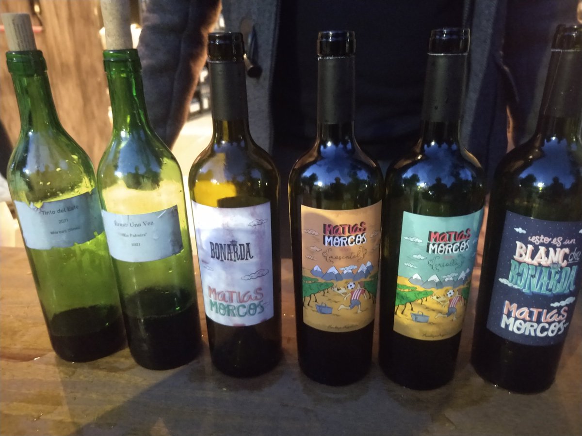 aviongonzalez's tweet photo. Linda tarde en la calle de Alma, probando los vinos de @MatiasMorcos , algunos conocidos y otros, sorpresa. Los blancos siempre deslumbran por su frescura, y los tintos, grandes ejemplares de bonarda que demuestran que el este, también existe. A esperar el Érase una vez... https://t.co/ol7Ipp3JHQ