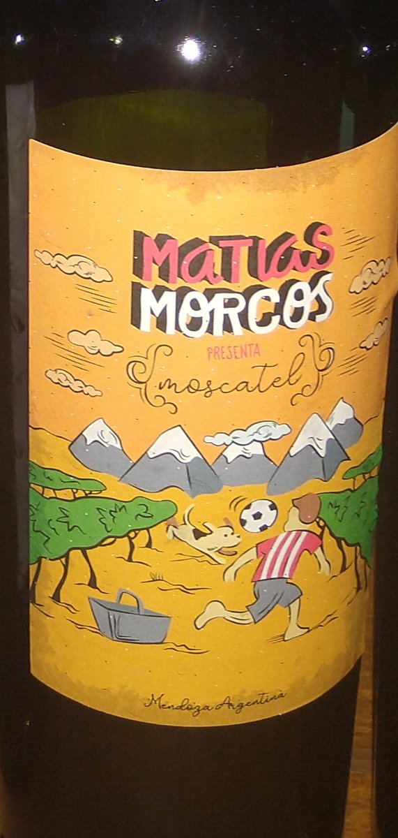 aviongonzalez's tweet photo. Linda tarde en la calle de Alma, probando los vinos de @MatiasMorcos , algunos conocidos y otros, sorpresa. Los blancos siempre deslumbran por su frescura, y los tintos, grandes ejemplares de bonarda que demuestran que el este, también existe. A esperar el Érase una vez... https://t.co/ol7Ipp3JHQ