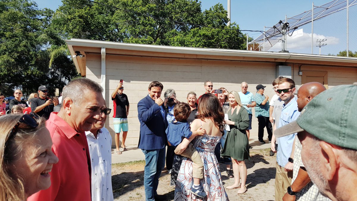 harryfuller358's tweet photo. Always great to spend time w/ Governor Ron DeSantis & family. He was @ #GreaterDunedinLittleLeague to observe 30 Year Anniversary of #Dunedin winning #LittleLeagueWorldSeries & close of League's Spring season.
#RonDeSantis #HarryFuller @GovRonDeSantis @RonDeSantisFL https://t.co/FcHb3PMsJT