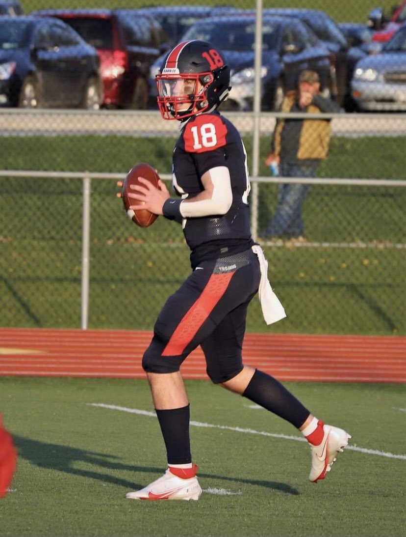 coach_kinder's tweet photo. Quality Control QB Training 🌪🏈 

A holistic approach to the quarterback position...Begins June 14th https://t.co/tFJlySK60q
