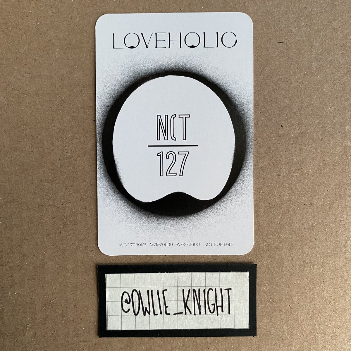 Owlie_Knight's tweet photo. WTT/NFS
NCT127 - Loveholic

🌿 Have: Yuta

🌿 LF: Mark B1/C ver. or any Mark Resonance Kihno (Past/Future/Departure/Arrival)

🌿 US only https://t.co/G4N9s9JFPY