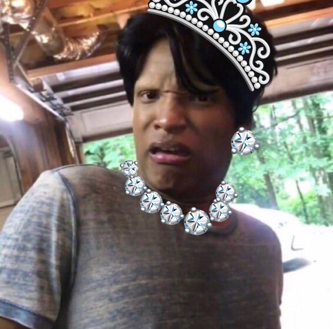 Watch C h e l l e 🍓🤍's leaked NSFW photo on TwXstars