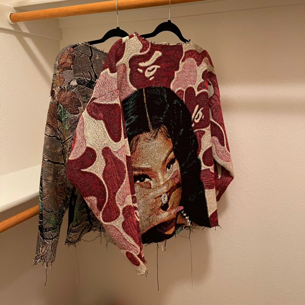 yikes! new NICKI X BAPE project dropping tonight at midnight 🔥 y’all ready? dm me for purchase! (exclusive piece so only making a few) 

any support i appreciate! a retweet could bring my next customer! 🔁 #BeamMeUpScotty