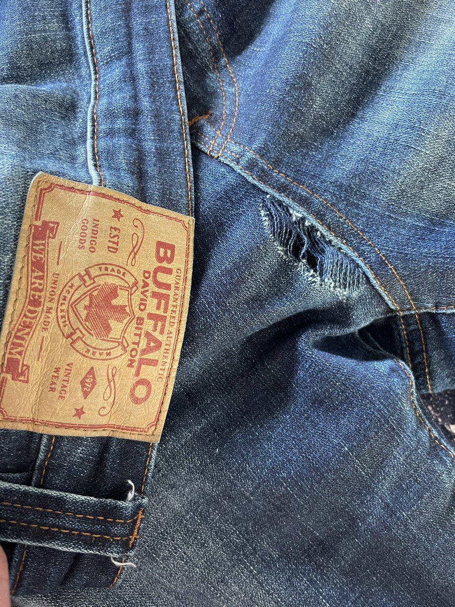 Bouche_Lion's tweet photo. @BuffaloJeans very disappointed. I bought these jeans 2 weeks ago and they’re already threadbare. https://t.co/X1DlR3tHe6