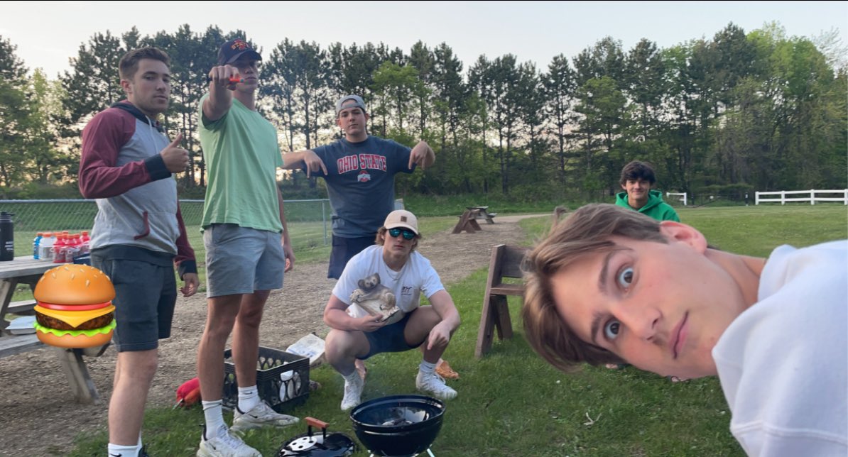 highrollers_'s tweet photo. Another night and nobody wants the smoke... we still grillin tho 😈 https://t.co/zzMjhSuA71