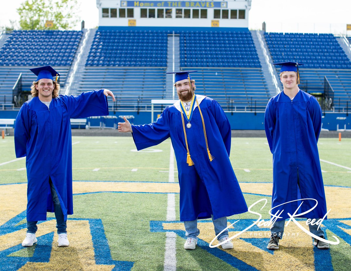 SWOF1's tweet photo. Huge thanks @MikeHand651 @mid2121lisa @tj_gadd @jacemiddleton7 @EthanHand44 @LandonJ0909 asking me to capture so many great moments like today 💯 you all are the BEST 🙌 good luck &amp; congratulations 🎉 @OHSBravesFB #AlwayBrave #WhatARide #Canon #Dominate #Brotherhood #MyDudes https://t.co/wMV9b7Vl1E