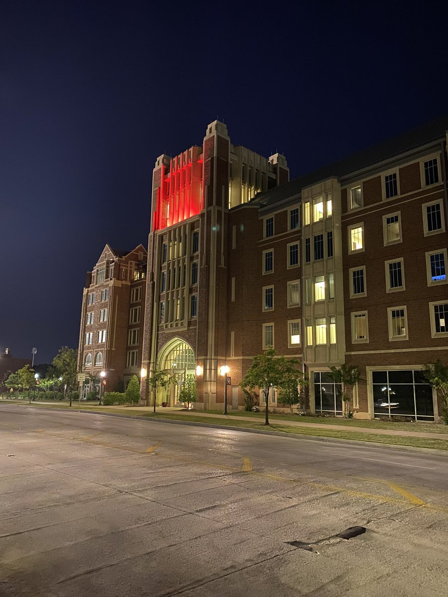 HeadingtonHall's tweet photo. Gotta paint the sky crimson tonight for @OU_Softball! Congrats, Big 12 Champions! 🏆 #BoomerSooner https://t.co/K5OjzahTpY