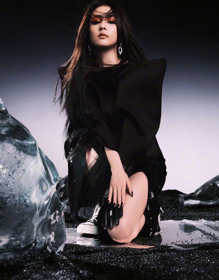 bailuarchive's tweet photo. for V O G U E

🖤🔥

#Bailu #白鹿 #VOGUE https://t.co/GXkFJCr5At