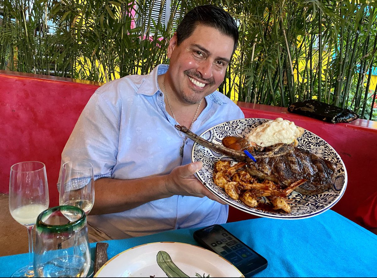 Louis A. Acosta tweet media