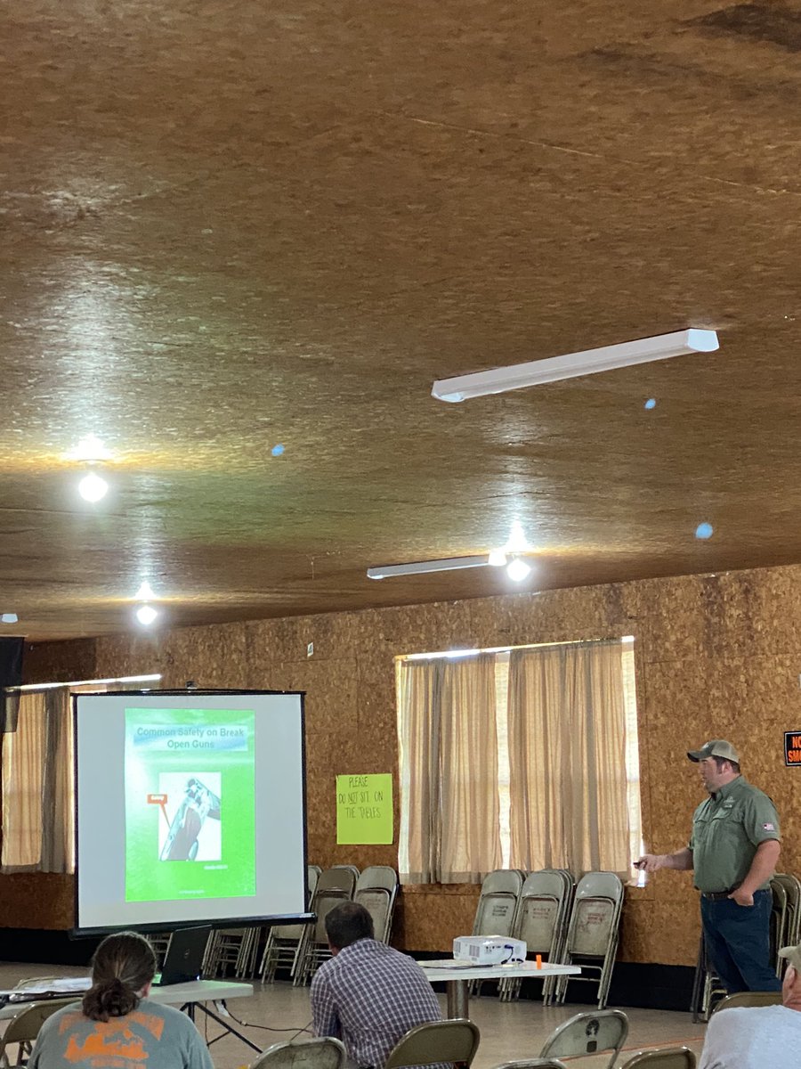 JohnDFarabough's tweet photo. First shot gun training as an instructor is under my belt. Thanks to Jesse for helping me along the way hopefully just the start of many more. Great group of volunteers. #4H #4Hshootingsports @thecountyagent @AgWriterArk @angie_freel @PhortonPhil https://t.co/ebplc2DwK6