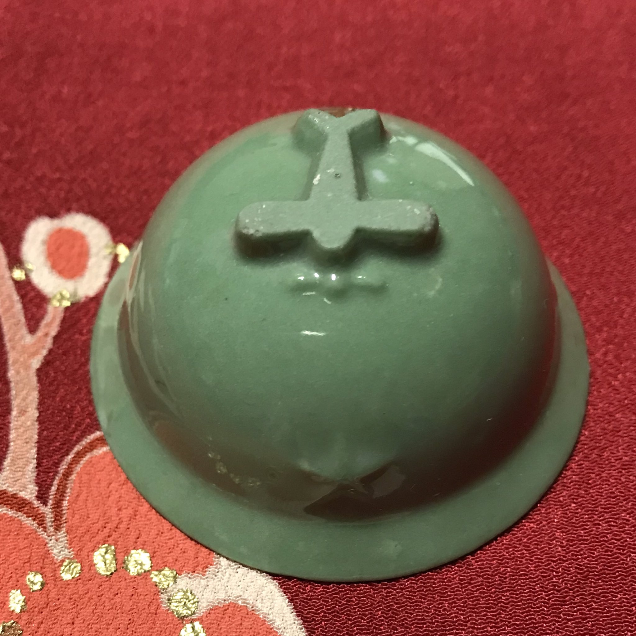 鐵ハヤテの戦争資料館 飛行機と緑鉄兜の 凱旋 退営記念 歩三九 上田 さんの兵隊盃です 変わり高台の兵隊盃はまだ持っていない物が沢山あるし 写真でしか知らない物も沢山あります 誰か全種類集めて展示会してくれないかな 兵隊盃展とかやってくれ