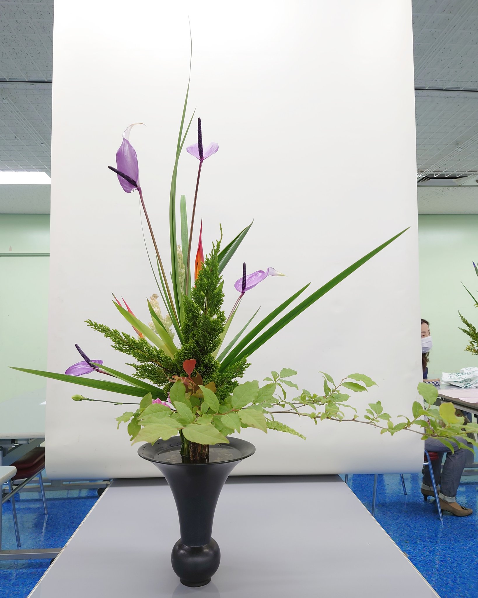 花緑 Karoku A Twitteren やり直しが多くなかなか進まず 花材を買い足しに行く時間もなく 18時にタイムオーバー な昨日の中研1日目でした 木草挿交 難しい 池坊 いけばな 立花 立花正風体 池坊中央研修学院 中研 花のある暮らし アンスリウム 花緑 Karoku A Twitteren やり直しが多くなかなか進まず 花材を買い足しに行く時間もなく 18時にタイムオーバー な昨日の中研1日目でした 木草挿交 難しい 池坊 いけばな 立花 立花正風体 池坊中央研修学院 中研 花のある暮らし アンスリウム