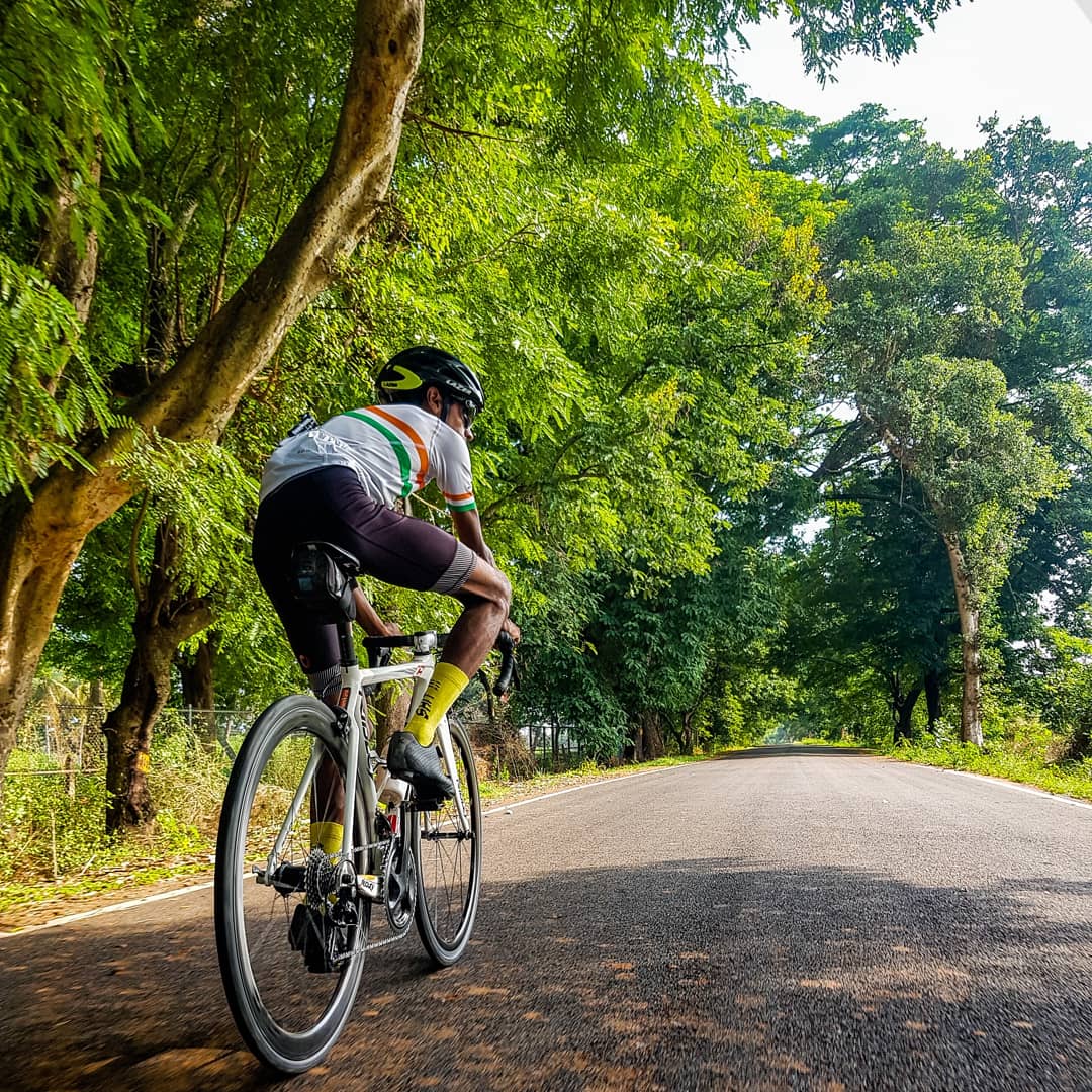 manigandan_race's tweet photo. Always ride through life as if you have something new to learn to you will ride to life of the cycle use train ๐
๐ท @mr__daytona_
๐ @manigandan__t
#bvcoaching #spectrumracing #cycling #cyclingpics #roadbike #RoadCycling #wymtm #sufferfast #strongerfaster #ridleyindia https://t.co/bixjFO3scJ
