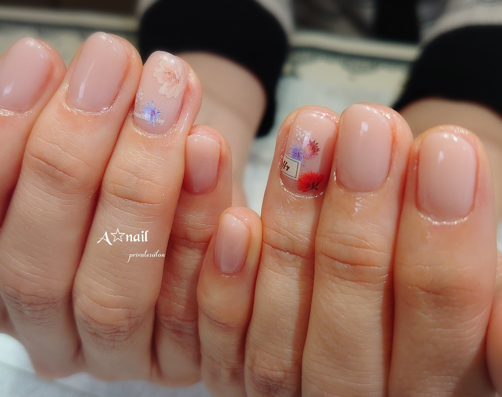 A Nail ハイポニキウムがあるのでこれがギリギリの長さ お仕事の事情でホントはもっと短いほうがいいのですが 清潔感のあるカラーで ジェルネイル ワンカラーネイル 爪育成 シンプルネイル お仕事ネイル T Co U4ow9hptsk T Co