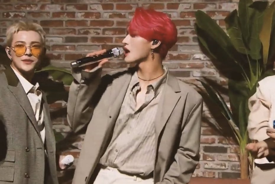 hwaggables's tweet photo. park seonghwa looks so fine https://t.co/mKxnuFCmCZ