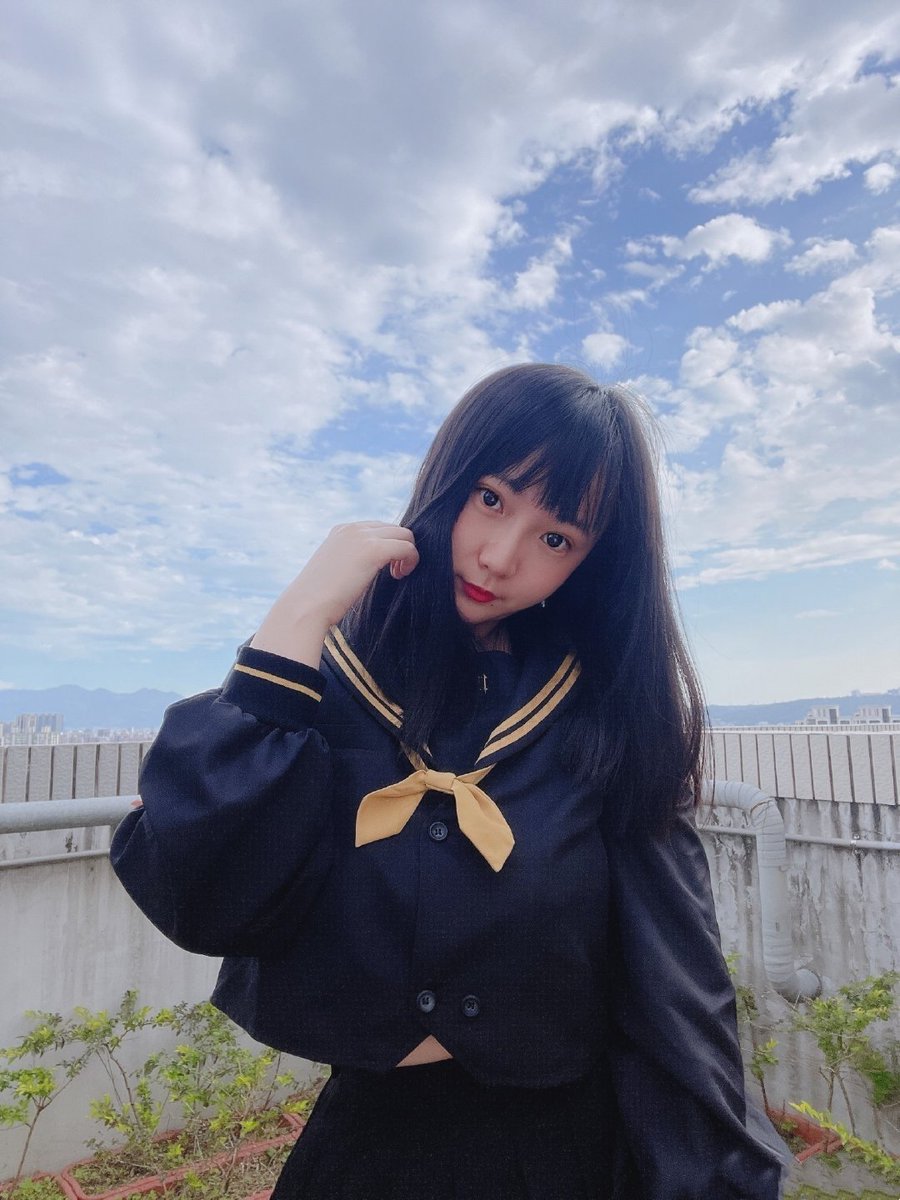 人前的我VS人后的我。🐤 https://t.co/nOsM9nltcF