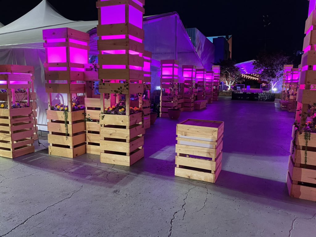 hamka_moussa's tweet photo. Congrats to @MrsCaralis &amp; the senior class for organizing a wonderful prom. It was far better than envisioned. The mood was festive, the setting was excellent (for a tent) &amp; most importantly- the students had fun! So happy for the class of 2021, well deserved after a tough year. https://t.co/rx7m8CdsNR
