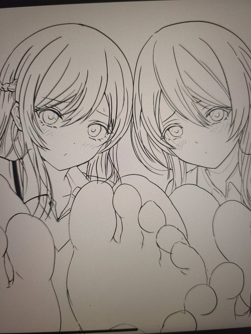 なーちゃんと甜花ちゃん似てると思ってたけど描いてみたら別人すぎる 