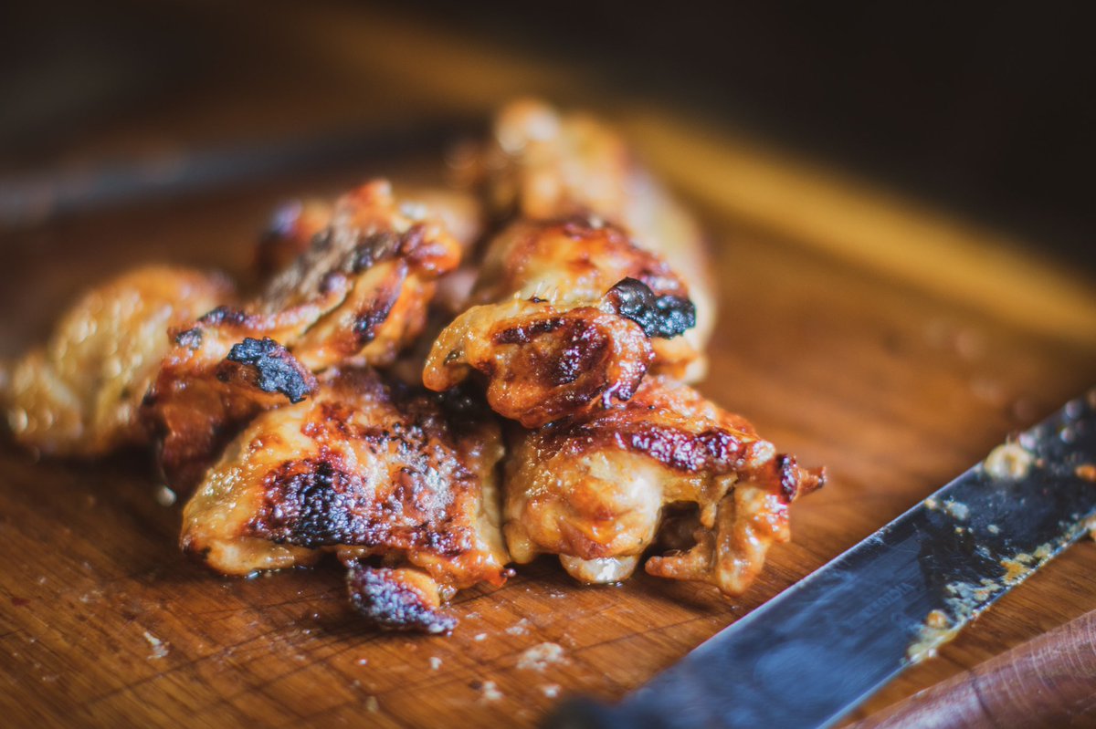 FlamingGourmand's tweet photo. 🔥Today’s BBQ eats...🔥
Churrasco Chicken, Pulled Pork and grilled Portobello Mushroom &amp; Halloumi - on seasoned fries.

Also, Tiger Prawns, Chicken Wings and rather special Cauliflower wings!😍

12-3pm today: Dairy Farm, Church Lane, Mobberley. Text orders: 
☎️ 07880 722909 https://t.co/hb4ZBAOVCV