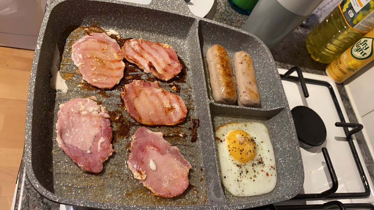 glen_sue's tweet photo. Ul like this @mowermanjimmy &amp; @OliverDurham10 this was my weekend excitement trying out my new breakfast pan #LifeSorted plus bean’s&amp;toast 🙈🏴󠁧󠁢󠁳󠁣󠁴󠁿⛳️😂🤔👍💙📺:)x #HappySunday https://t.co/6jyWpAKPEB