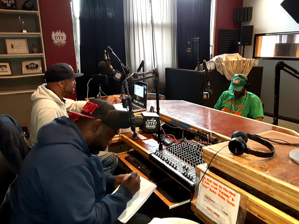 Elginsound's tweet photo. Tune in Every Saturday 3-5pm on DTF Radio https://t.co/4mBjAPYxkp #dtf #dtfradio #NewYork
#news
#musicteachers2021 #radio_arkady 
#Radio #LIVE #Musicbank
https://t.co/fYPk7YOK1P https://t.co/mu4UQS2NLs