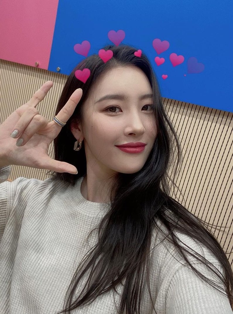 sunmi pics tweet media