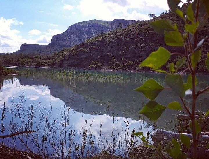 Ladruñán (50 habitantes) y su entorno.

Una de las joyas mas desconocidas de la provincia de Teruel.