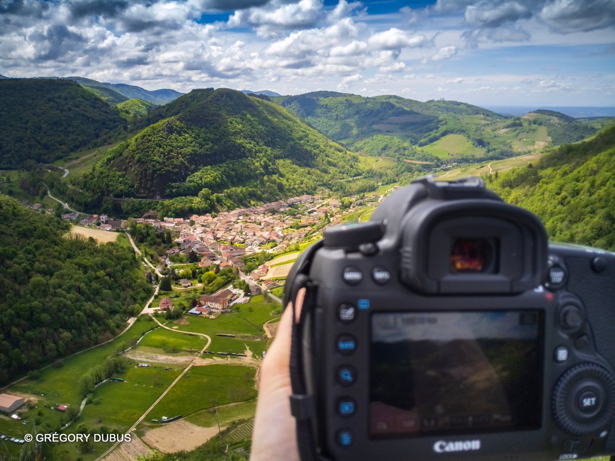 Gregory_DUBUS's tweet photo. Nouveau shooting, nouvelle série de photos !
Images à découvrir sur ma page Facebook :
📷➡ https://t.co/cOxAEolIRN
#cerdon #shooting #aintourisme #montagnedelain #instantdanslain #ain #bugey #canon #canonfavpic #canonfanphoto #icicestlain #jesuisdanslain #cerdonvalleedelain https://t.co/98CZDHUexG