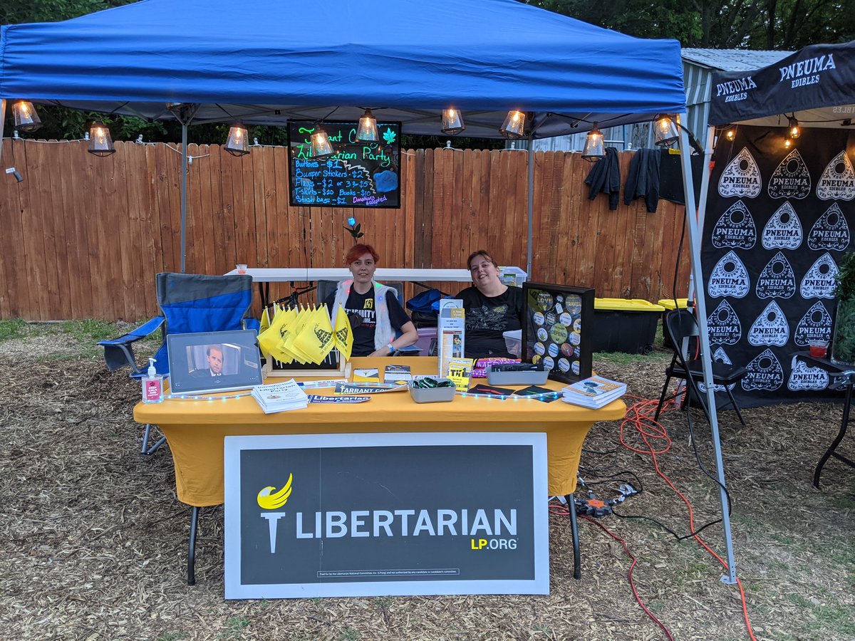 seansparkman's tweet photo. I went to #DFWNORML tonight and worked the Tarrant County #LibertarianParty booth. Next month we will be at the DFW Marijuana March. Be sure to come by our booth! https://t.co/6iSIY0ngQr