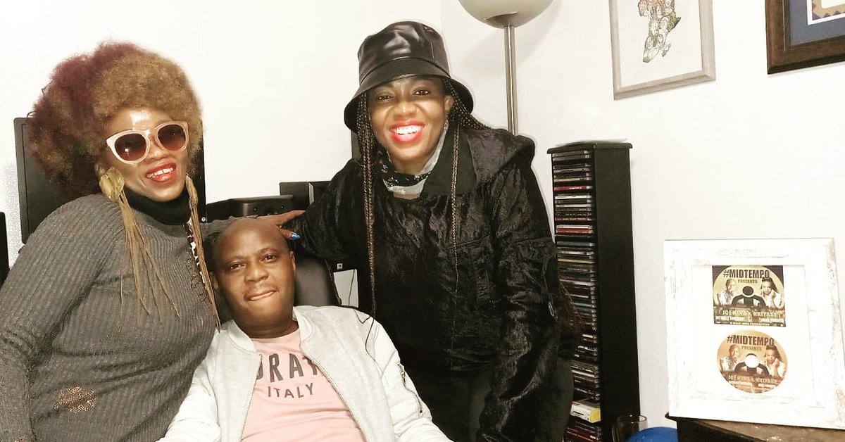 Nkiyasemusic's tweet photo. Ayashisa Amateki, Ding Dong, It is nkarhi wakona, a Legendary taste.
#Nkiyase #JoeNina #MercyPakela https://t.co/ppUx6PB9jF