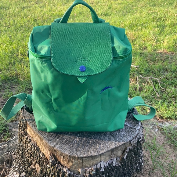 ADenae's tweet photo. So good I had to share! Check out all the items I'm loving on @Poshmarkapp from @LuxuryCheaper #poshmark #fashion #style #shopmycloset #longchamp #katespade #burberry: https://t.co/CDw7tEiQuv https://t.co/ot4ANWrFMU