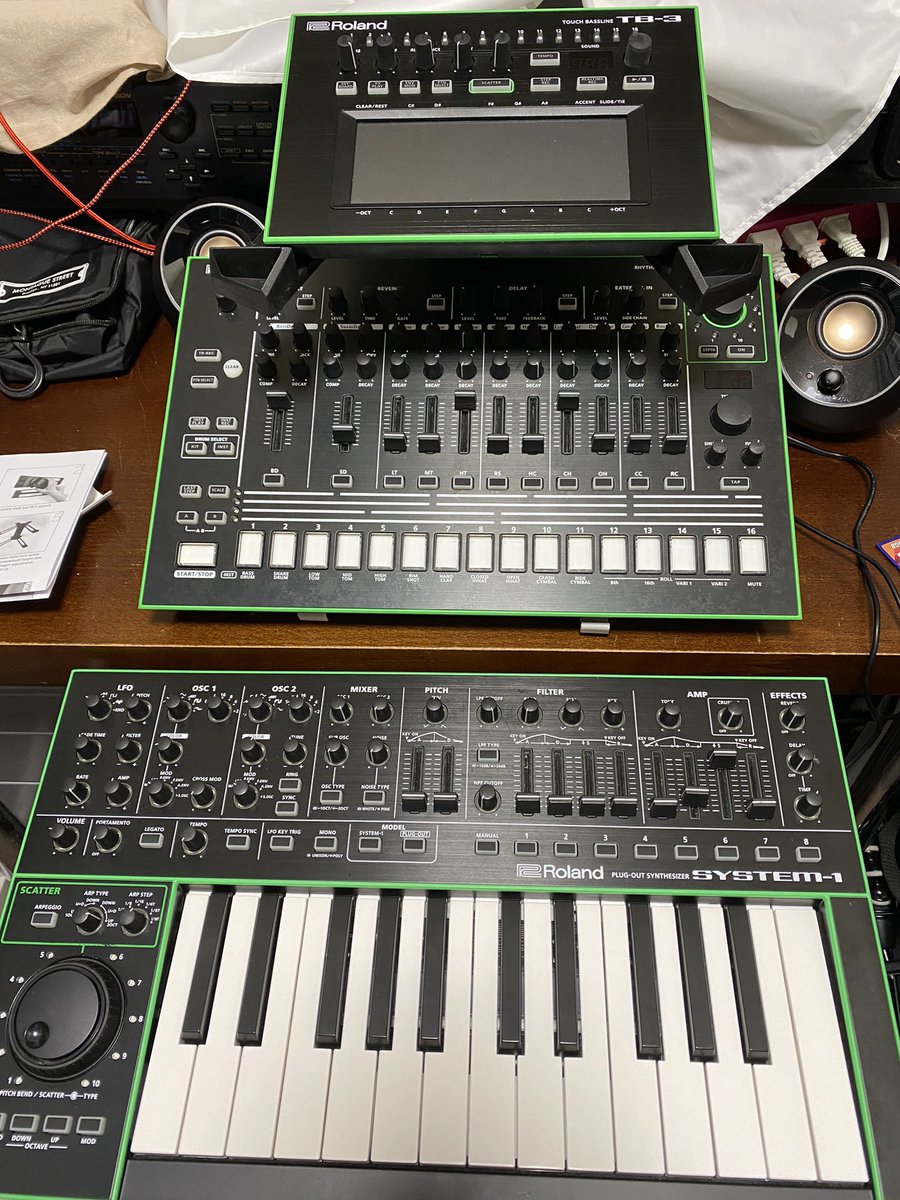Domarun2's tweet image. なんか揃ったので並べてみた。遊ばないけどw #aira #rolandaira #system1 #tr8 #tb3