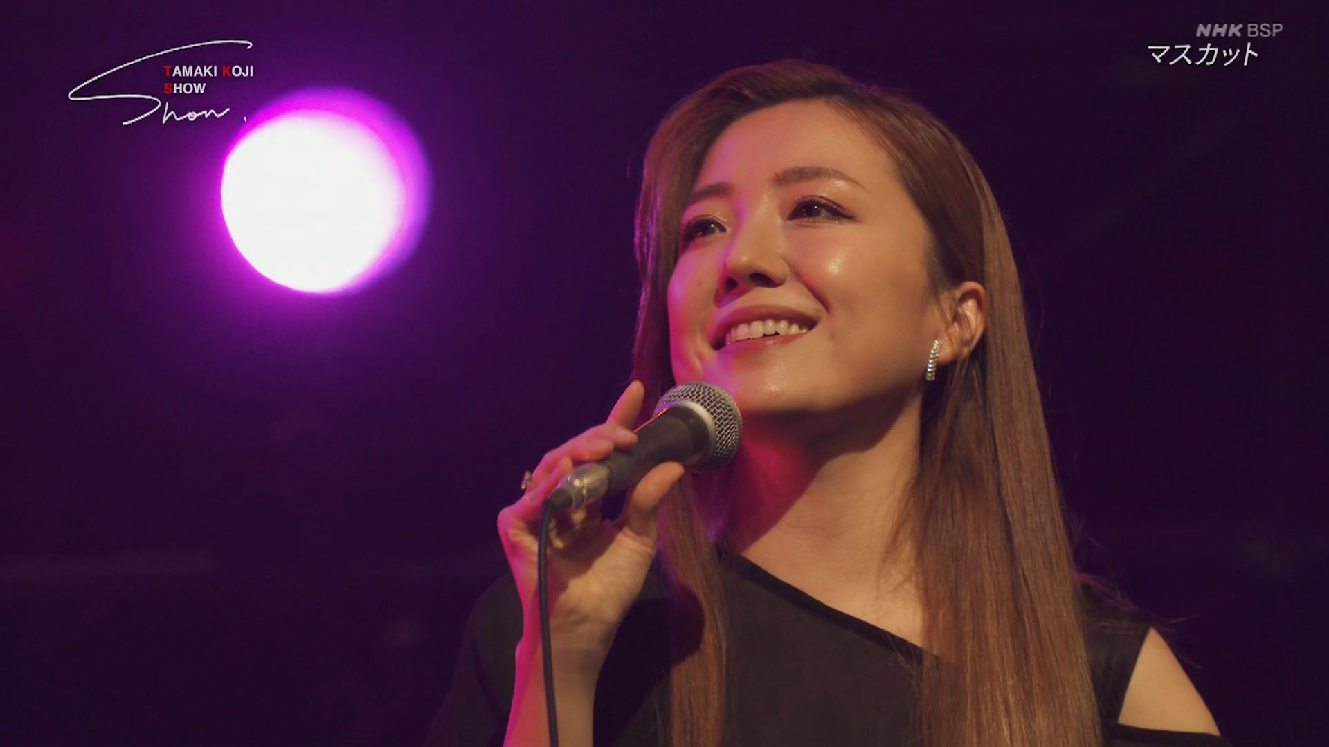 تويتر テク憧 على تويتر 玉置浩二ショーの マスカット をもう一度見てる 平原綾香の嬉しそうな顏 それぞれが歌うバージョンはspotifyで聴けるけど一緒に歌うこの特別バージョンの音源もなんとか残してほしいもんだ 玉置浩二 平原綾香 T Co