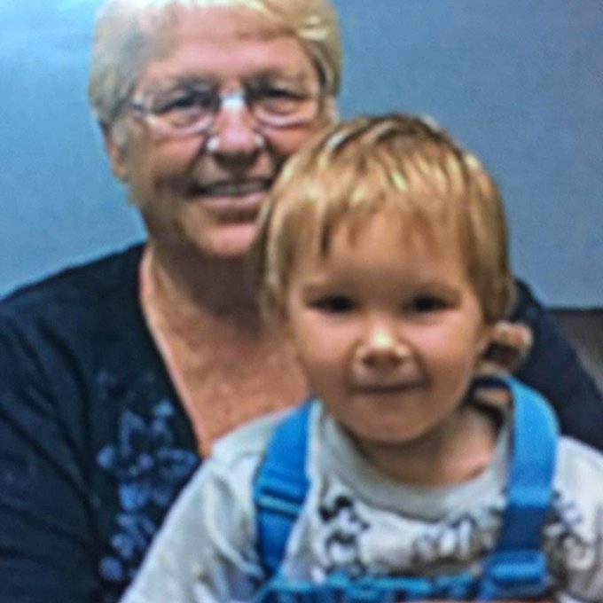 my adopted mom Cheryl Moles and my son Jeremy Lee Moles https://t.co/vtv60VNjCE<a href="/tag/blacklivesmatter"class="tags"><span>#blacklivesmatter</span></a>