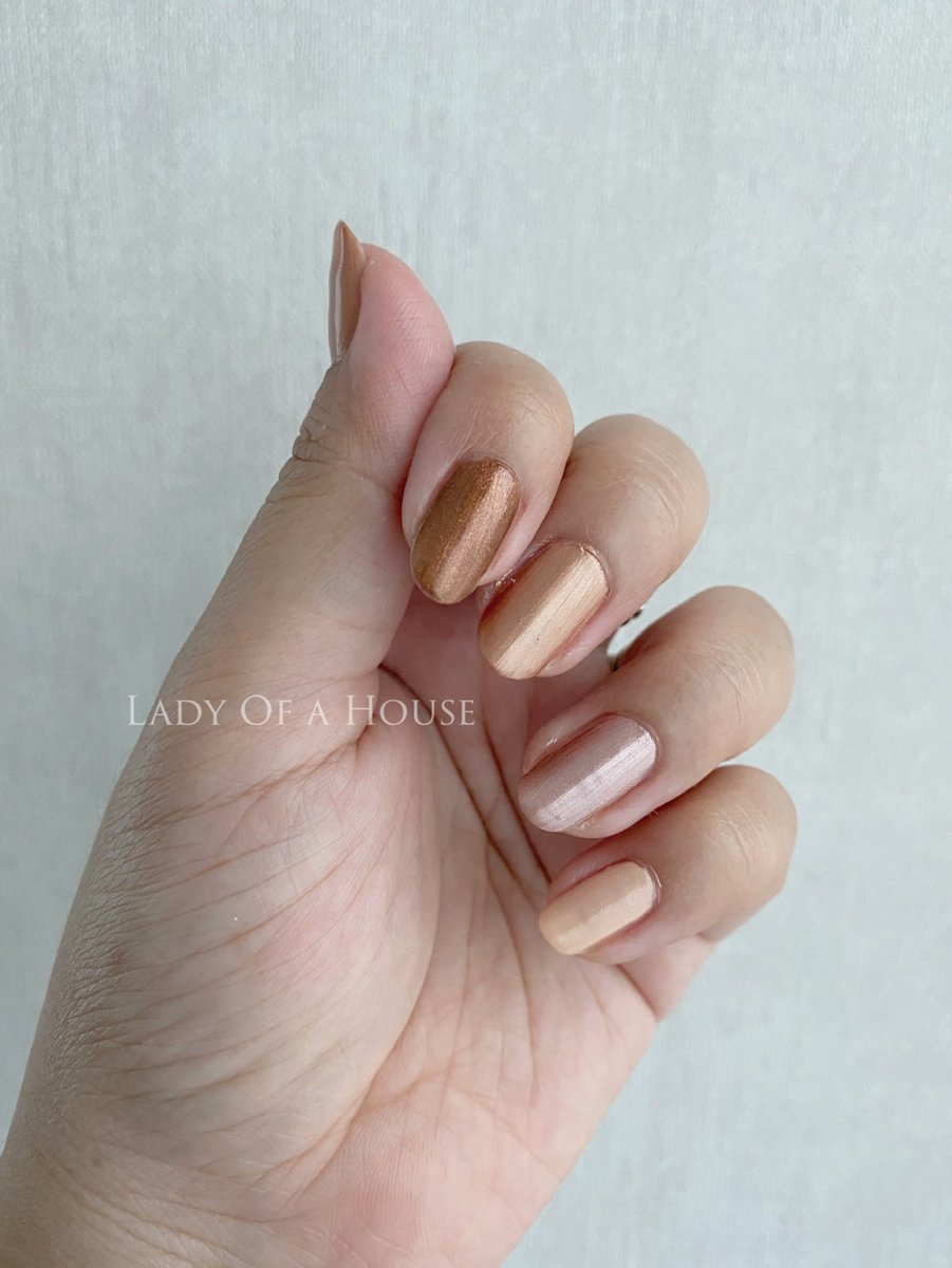 LadyOfAHouse's tweet photo. New CHANEL LE VERNIS - Les Beiges 2021 Collection 🤎🧡🤍
https://t.co/cGqb4j0gG4
#Chanel #ChanelBeauty #ChanelLeVernis
#LadyOfAHouseLoveBeauty #chanelnail #chanelnailpolish #beautycommunity https://t.co/jef9ciEkLY