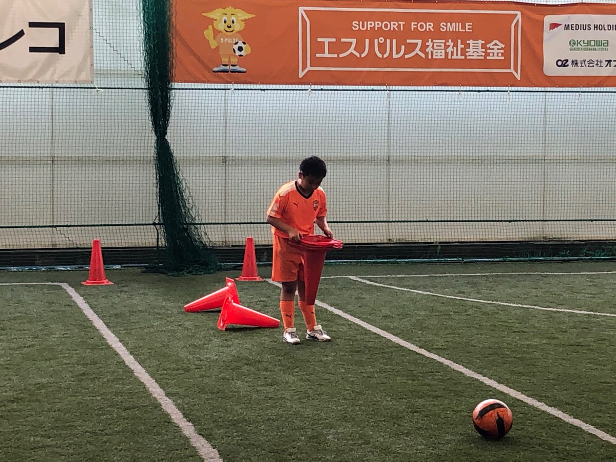 spulse_school's tweet photo. 【SDF藤枝】
今日は月に一度のShareFieldです!
たくさんの選手たちがミニゲームをしたりシュートを打ったりドリブルしたり楽しんでいます^ ^
17時までやっていますので、お気軽にお越し下さい!
#spulse
#エスパルスサッカースクール
#ShareField https://t.co/lyBoVwhfgz