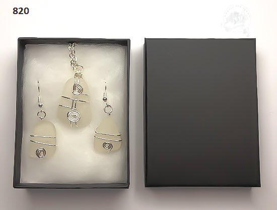 ArgyllSeaGlass's tweet photo. Good morning #EarlyBiz 🤗

Get 20% off everything at https://t.co/6JfHhNcKZo with code 20K 🥳

#MHHSBD #sundayvibes #Argyll #Scotland #UKGiftHour #UKGiftAM #YourBizHour #CraftBizParty #HandmadeHour #Handmade #goodmorning https://t.co/f6hfhq33wY
