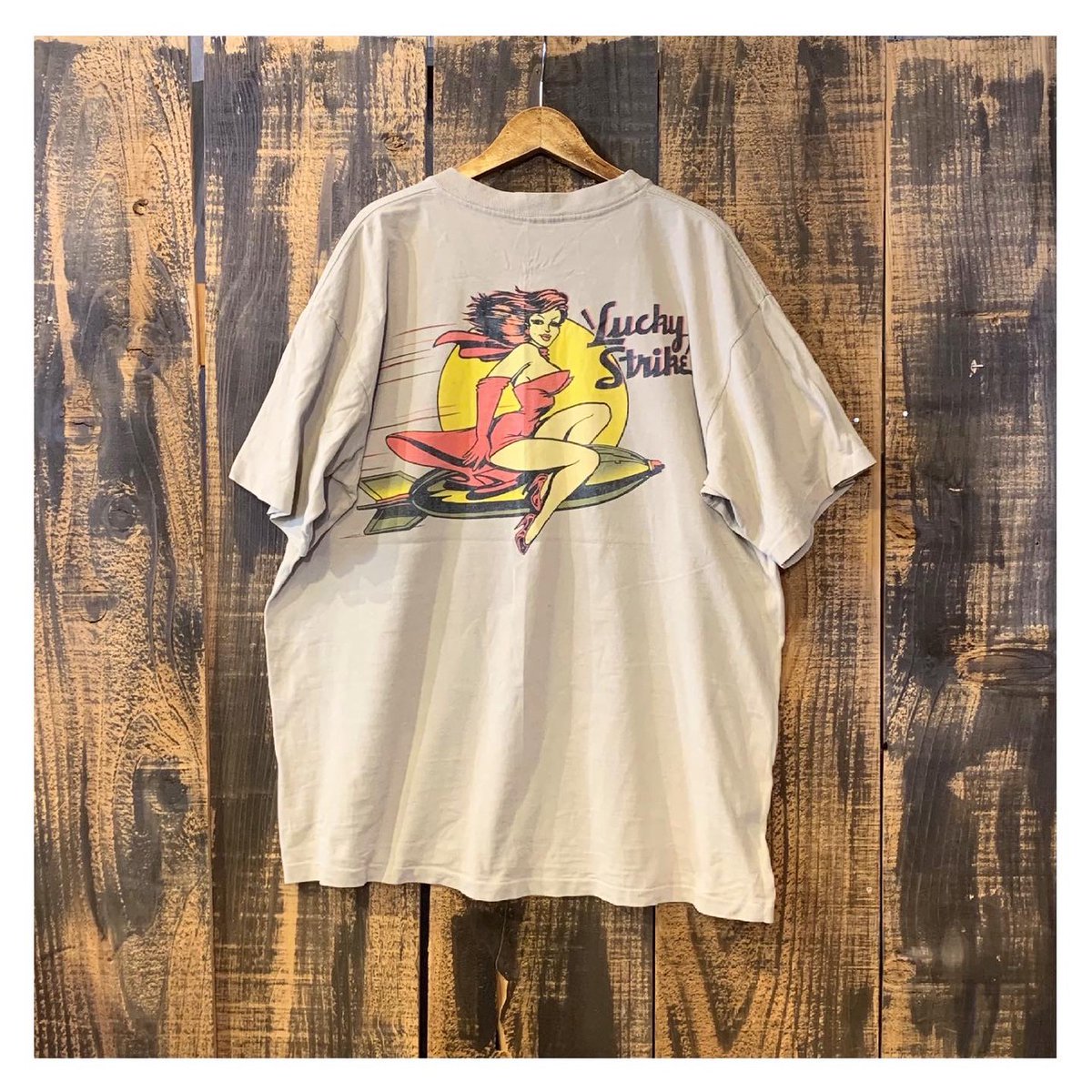 Sprout3rd 1980 90s Us Air Force Lucky Strike Pinup Girl T Shirt Made In Usa Sz Xl 身幅 約63 0cm 着丈 約72 0cm 80 90年代 Tennessee Riverタグのus Air Forcetシャツです もちろん 袖 裾 両シングル アメリカ製 ピンナップガールのイラストが Sprout3rd 1980 90s Us Air Force Lucky Strike Pinup Girl T Shirt Made In Usa Sz Xl 身幅 約63 0cm 着丈 約72 0cm 80 90年代 Tennessee Riverタグのus Air Forcetシャツです もちろん 袖 裾 両シングル アメリカ製 ピンナップガールのイラストが