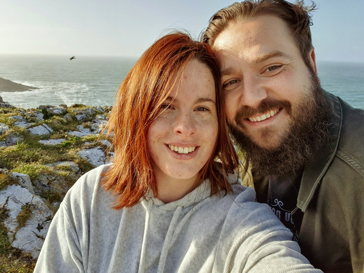 EmMuh91's tweet photo. We buggered off to my happy place for my 30th. Feels amazing to be back by the sea. Second photo was moments after crying and panic at being on the cliff, heights aren't for me. #gower #fallbay https://t.co/byYpwnRaxo