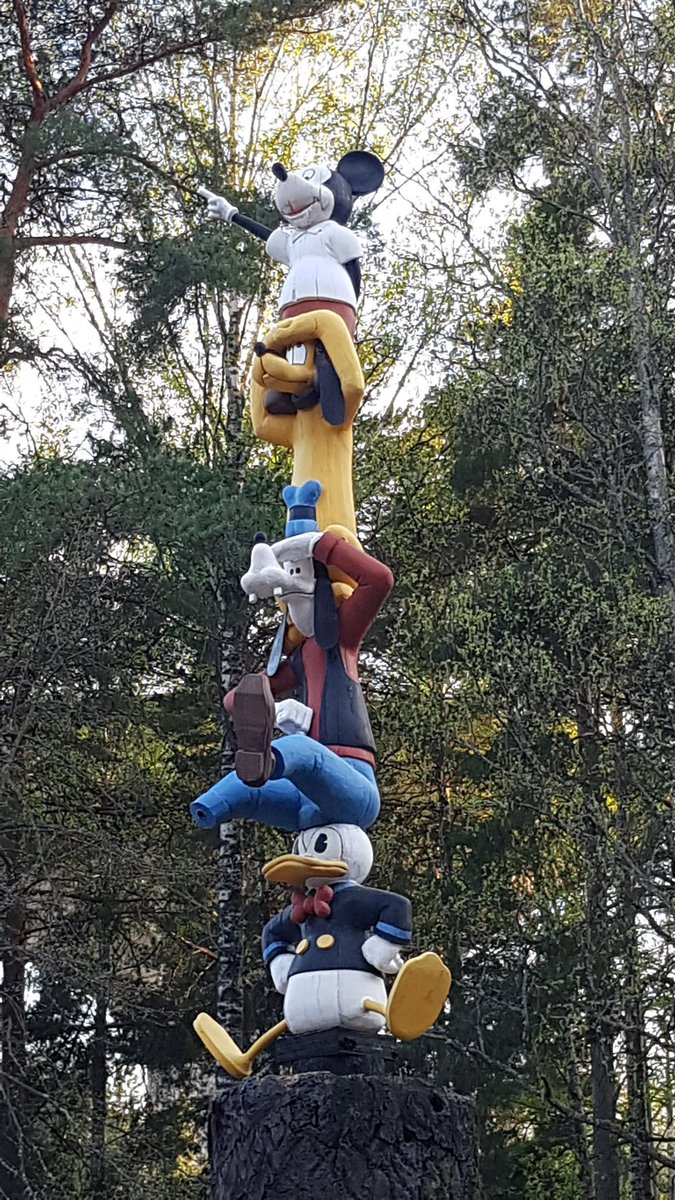 Found a 'Disney rules over you!' -statue from local children's park, Roihuvuori, Helsinki. #monstrocity https://t.co/G407RXm6Aq