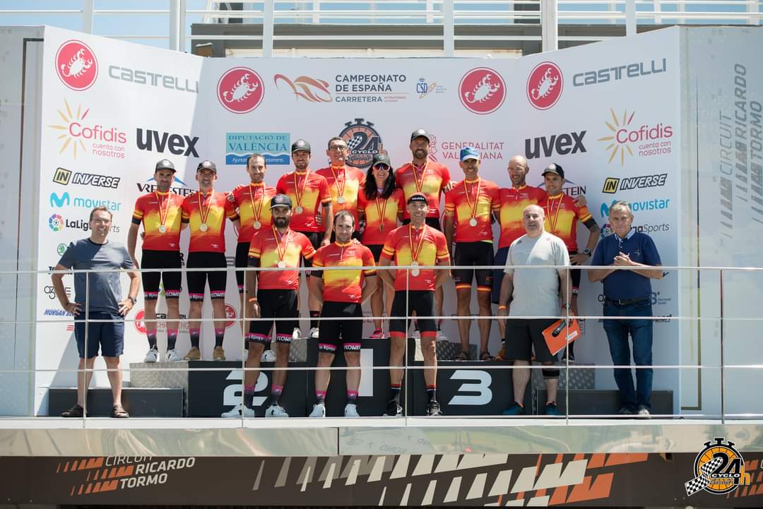 24hcyclocircuit's tweet photo. Este es el podium del 2019, la última edición que celebramos. Veremos quien es capaz de llevarse el gato al agua en esta edición. #24hcyclo2021. https://t.co/4aYWjxafyI