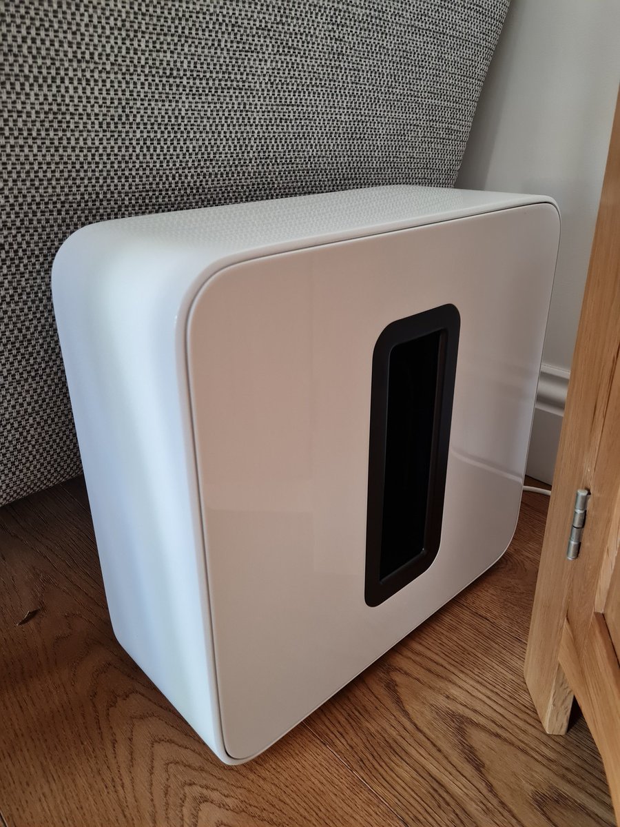 JJBensons's tweet photo. Installation of TV and Sonos 5.1 surround sound. https://t.co/9sb7l3yjbz