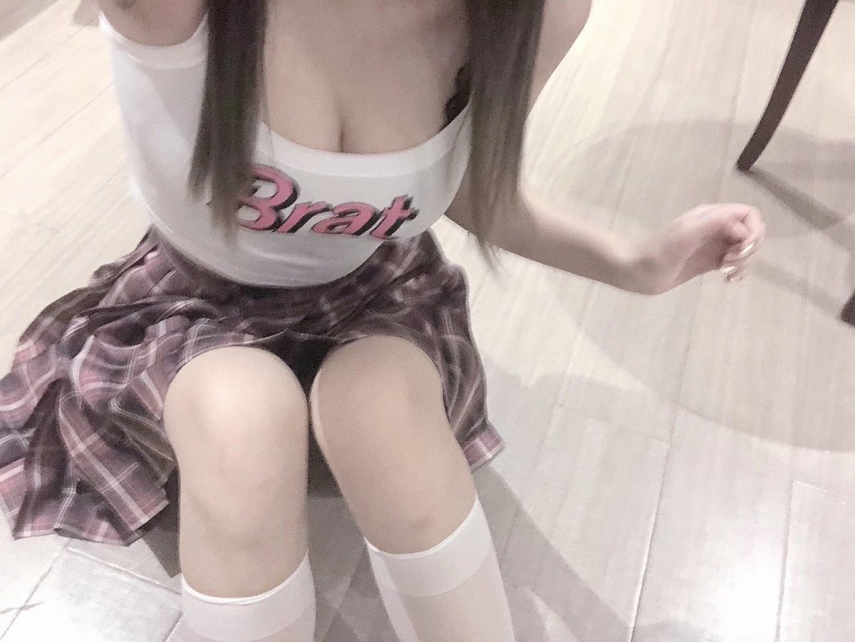 Chenduyuexi's tweet photo. 来我家坐坐吧。有感觉就做做，没感觉就坐坐。#成都线下 #线下肉偿 #乳交 #足交 #成都兼职 https://t.co/1FHkNRYQlq