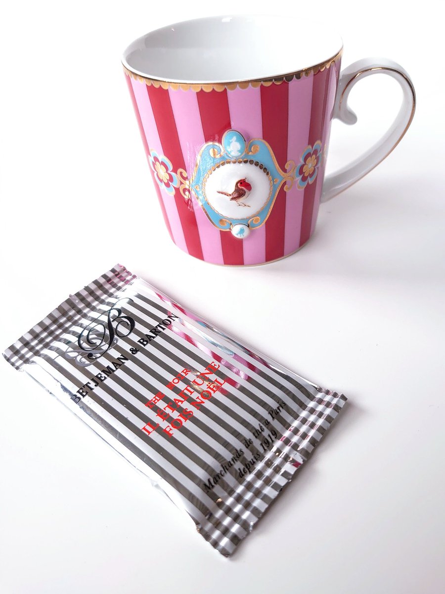 JpFreeBirds's tweet photo. 【☕本日の紅茶】ベッジュマンアンドバートンの「読み方わからない何か✨笑」を頂きました🎵
🇬🇧🇳🇱はまだしも、🇫🇷フランス語は全くダメです🎵
でも、おいしいお茶でした!
#木漏れ日のお茶会麗
#木漏れ日のお茶会
#茶好連
#pipstudio https://t.co/WDH8CPlrjK