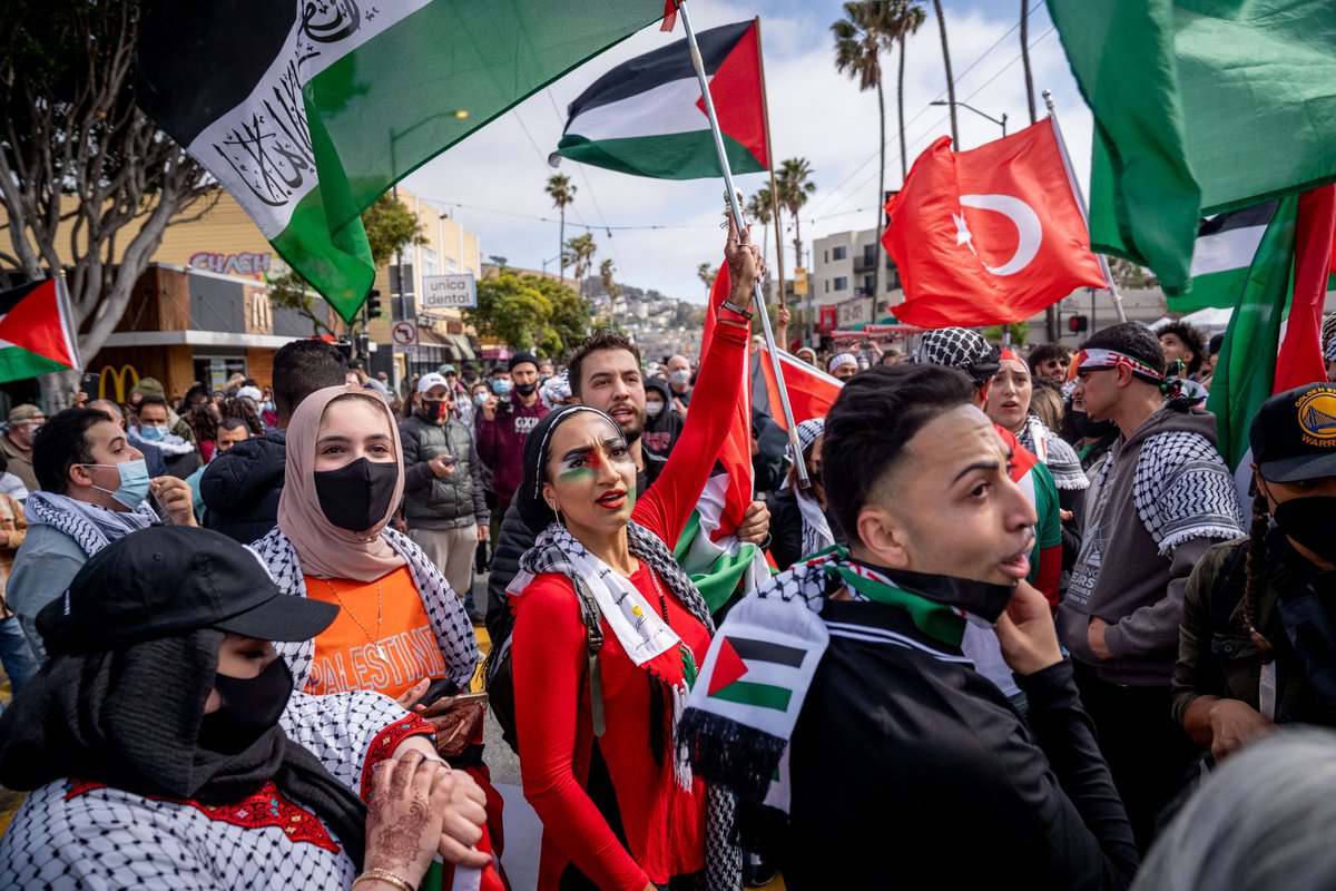 renepakmorrison's tweet photo. SF to Palestine. Over 100 cities worldwide took to the streets on the anniversary of the Nakba for a
#FreePalestine. #SFProtest #PalestineRising #GazaUnderAttack #SaveSheikhJarrah #Nakba73 https://t.co/sqFVZiGdxq