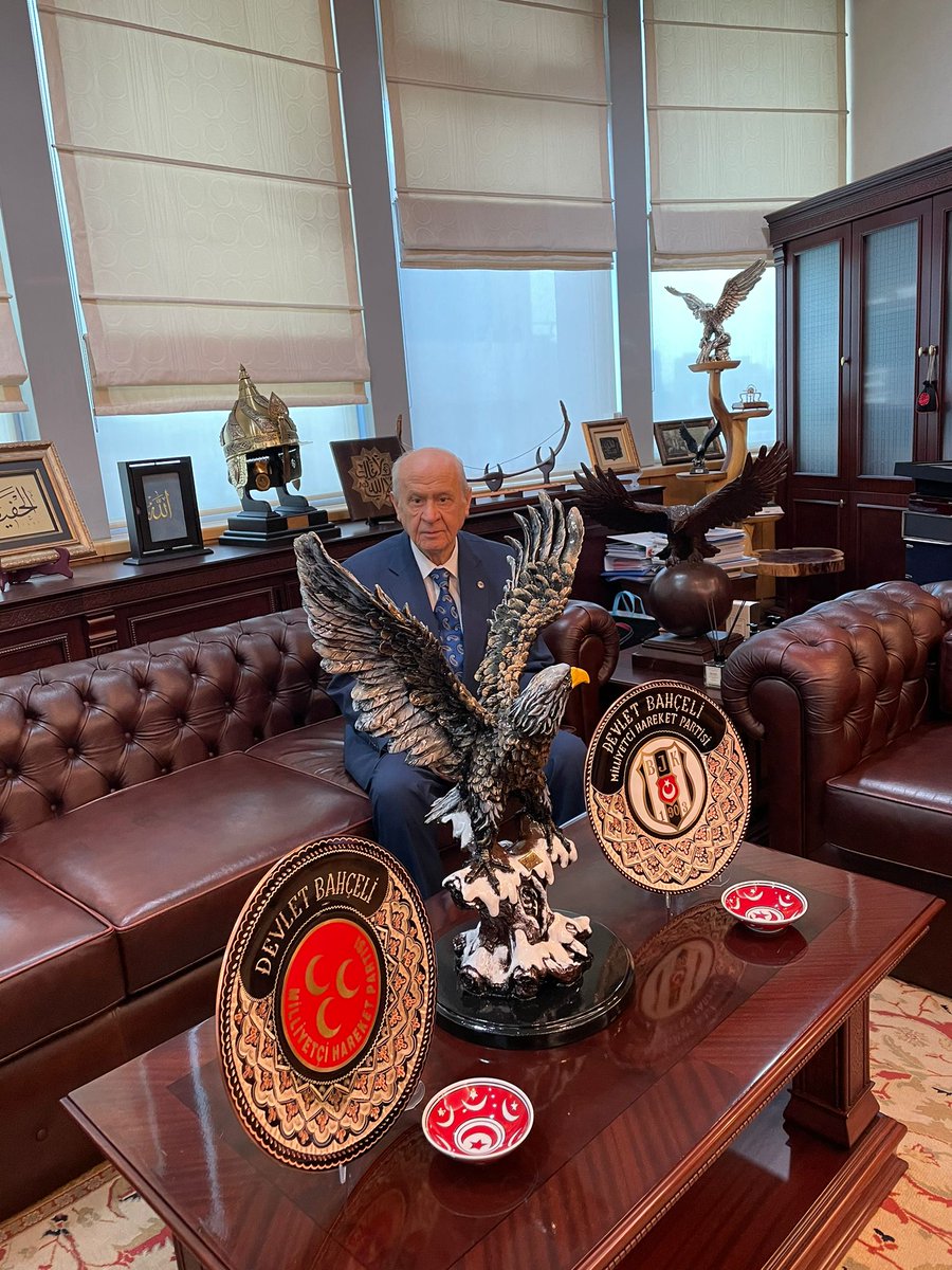 2020-2021 Sezonu Süper Lig Şampiyonu Beşiktaş’ımızı, Başkanı Ahmet Nur Çebi ve yönetimini, Teknik Direktör Sergen Yalçın’ı, futbolcularımızı ve vefakar taraftarımızı yürekten kutluyorum.
